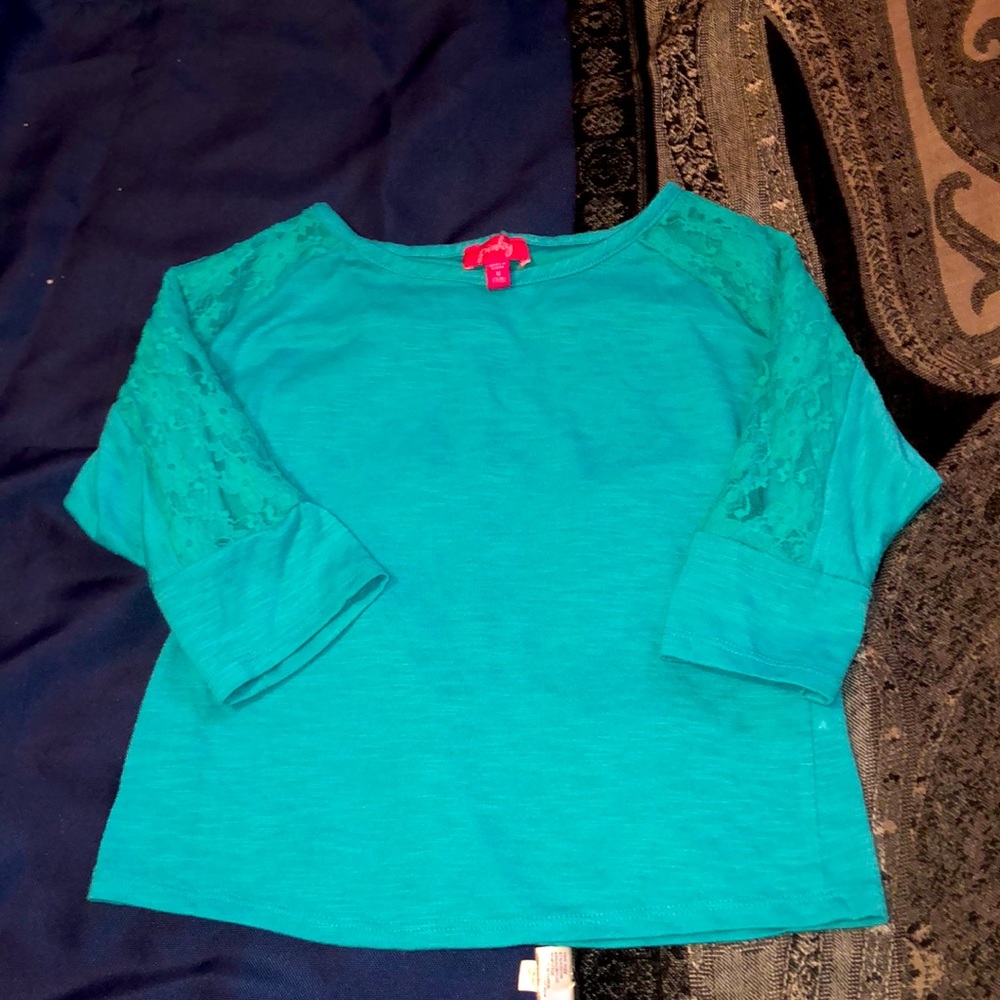 Pinky 3/4 Sleeve Blouse